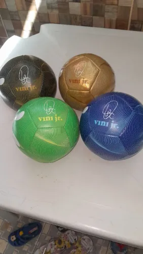 Mine bola de futebol Vini jr 