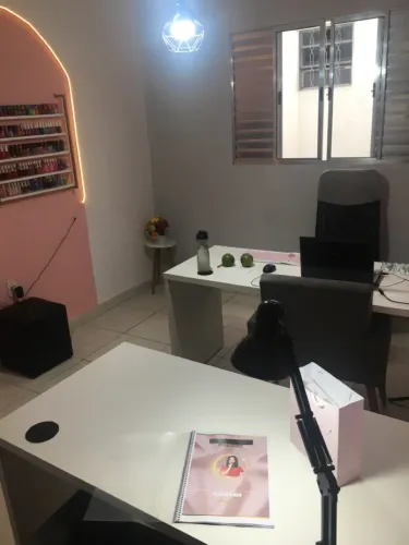 Cursos de manicure/ fibra de vidro/ gel na tips/ desenhos 