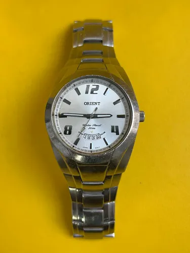 Relógio Orient com pulseira de aço 