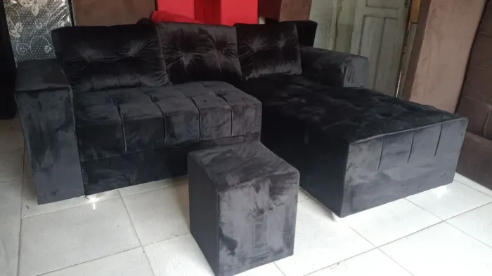 Sofá cheyse de 3 lugares a pronta entrega