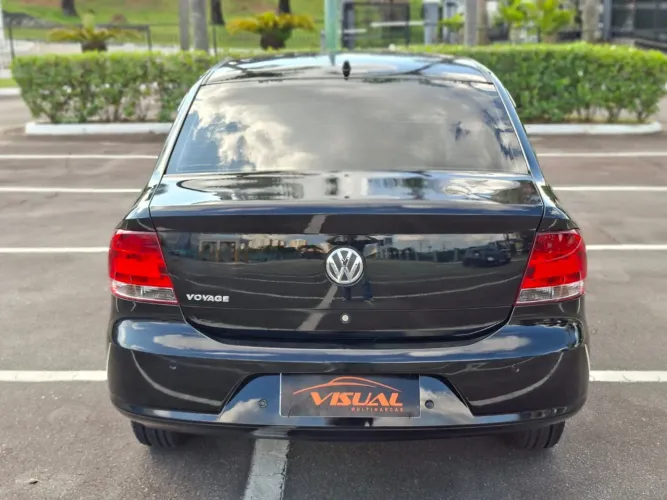 10-Volkswagen Voyage 1.0/1.0 City MI Total Flex 8V 4P 2011