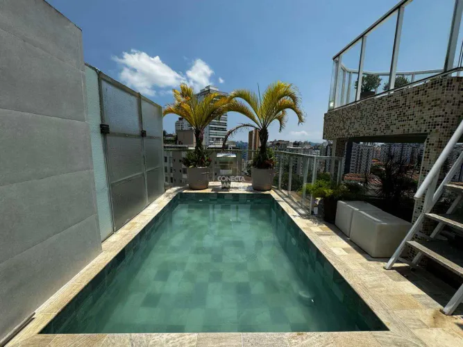 Vende-se Cobertura na Ponta da Praia em Santos