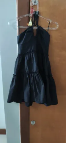 Vestido preto curto