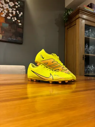 Chuteira Nike Mercurial Vapor 15
