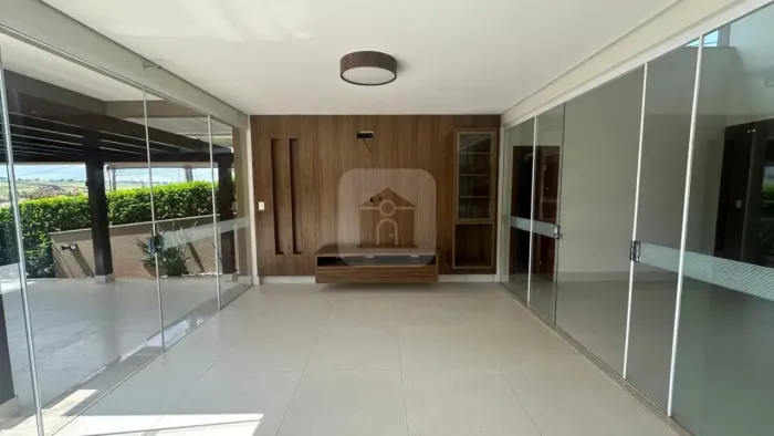 Casa em condomínio para locação no bairro Nova Uberlândia
