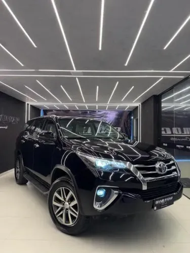 Toyota Hilux SW4 SRX 4X4 2.8 TDI 16V Dies. Aut. 2019