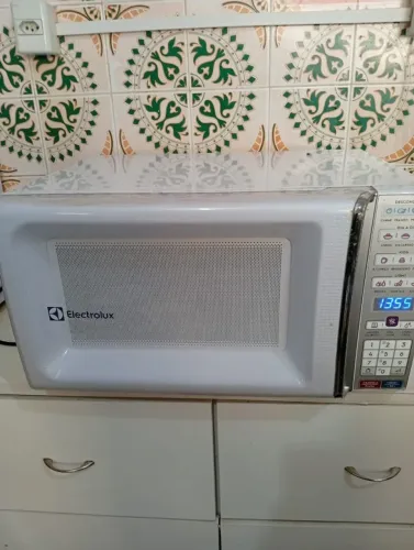 Microondas Eletrolux MEO44 34L