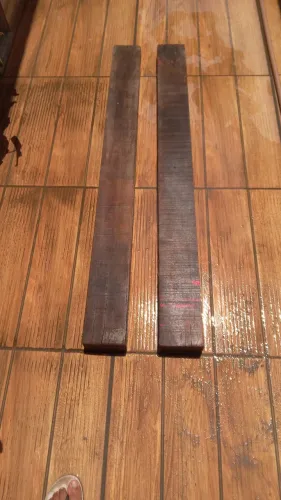 Peça madeira 12x6 com 1.25mt vendo as duas por r$ 40,00