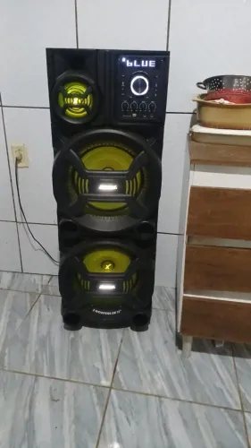CAIXA AMPLIFICADA AMVOX 2200W BIVOLT MUITO POTÊNTE TODA CONSERVADA!