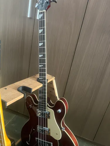 Baixo Harley Benton HB-60 WB semi acústico 