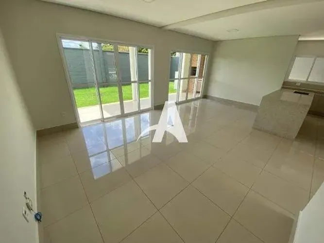 Casa em Condomínio para aluguel, 4 quartos, 4 suítes, 4 vagas, Granja Marileusa - Uberlând