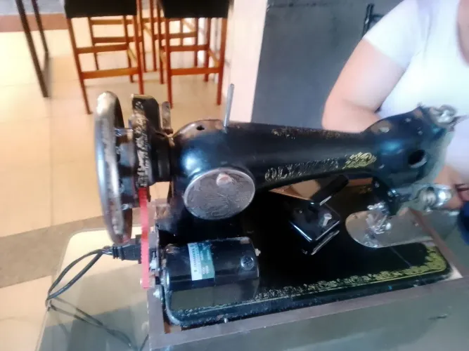 Máquina de costura 