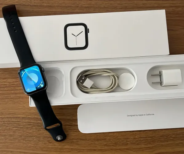 Apple Watch Série 4 44MM GPS - Divido no cartão