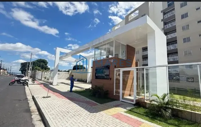Apartamento com 2 Quartos no Antônio Bezerra