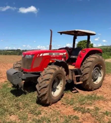 TRATOR DE PNEU - 4292 Massey Ferguson