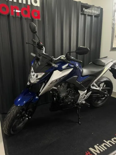 SUA HONDA TWISTER ABS TE ESPERA NA NA RECREIO MOTOS