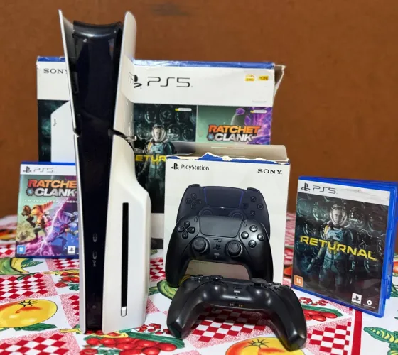Ps5 slim com leitor Disco 1Tb 2 controles caixa seminova