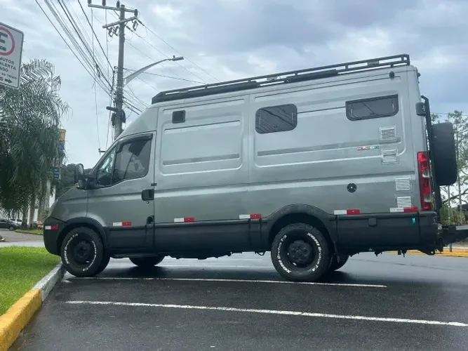 Iveco Daily Furgão 45-160 3.0 12m³ (die.)(e6) 2008