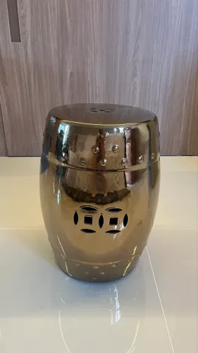 Banqueta Garden de cerâmica dourada 