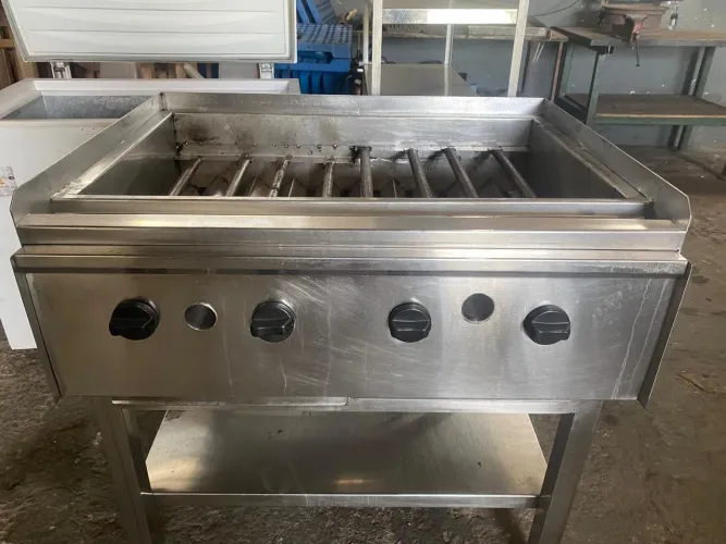 Charbroiler Profissional 