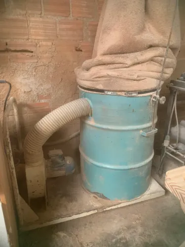 Esquadrejadeira e coletor de pó