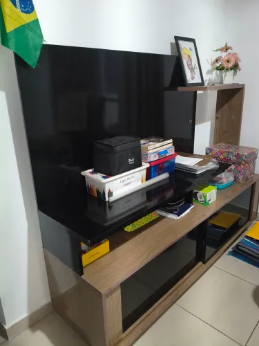 Rack com painel de tv design moderno em MDF