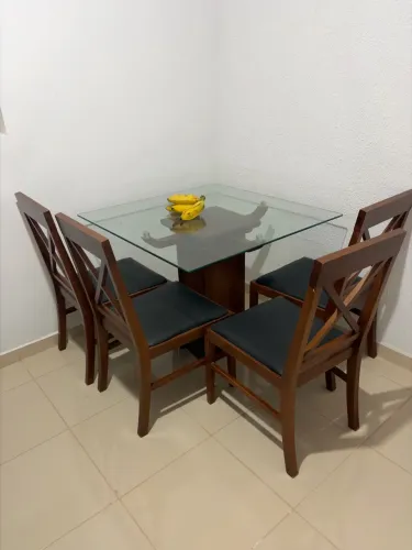 Mesa com cadeiras 
