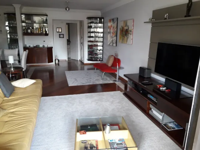 Apartamento para venda em Vila Mariana com 4 quartos, sendo 2 suítes, 176m²