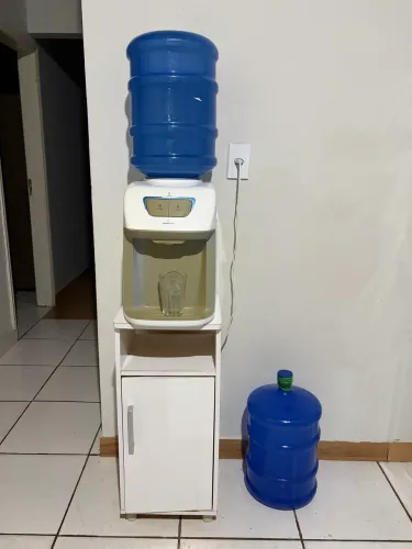 Bebedouro com suporte