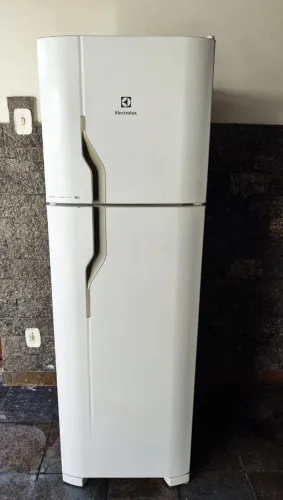 Geladeira Eletrolux DF35A(Semi -Nova)