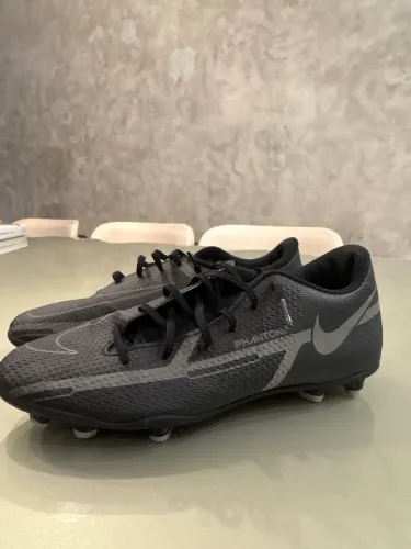 Chuteira Nike Phantom Gt2 Club Masculina Campo