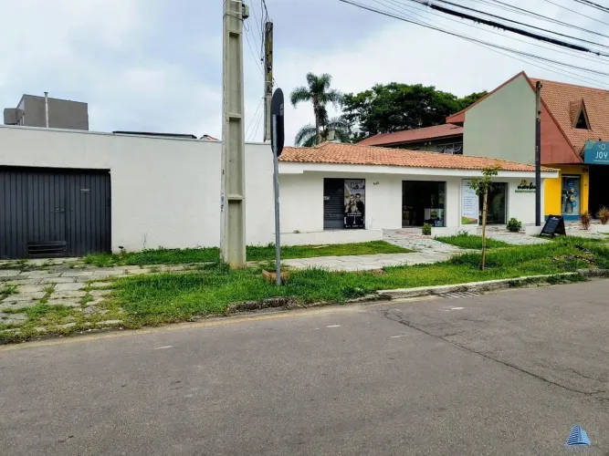 Casa para Venda em Curitiba, Juvevê, 6 dormitórios, 5 banheiros, 1 vaga