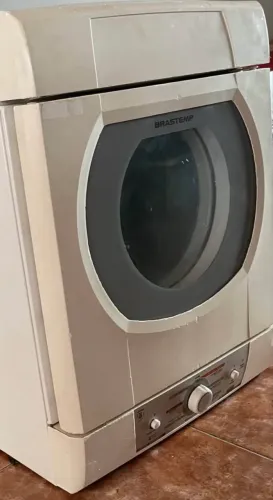 Máquina secadora Brastemp