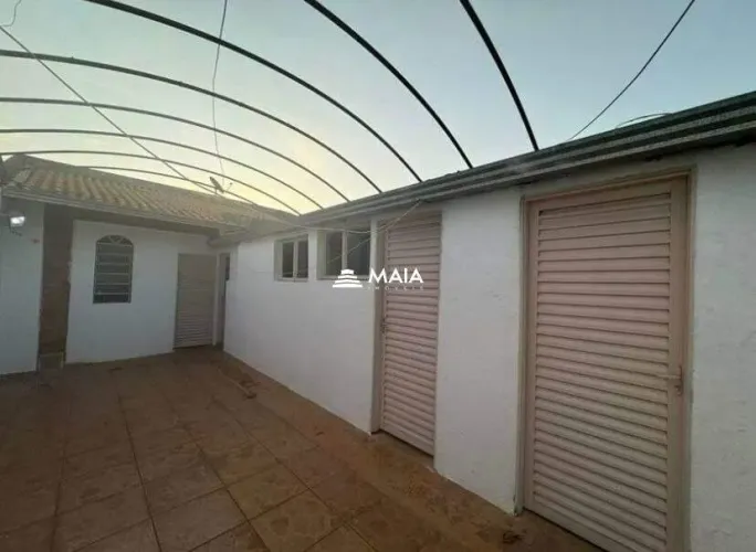 Casa comercial no Parque das Américas