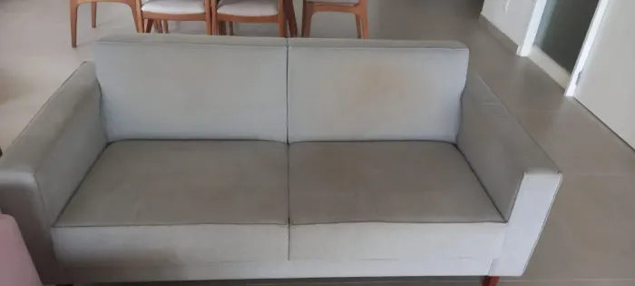 Sofá 1,80m novíssimo