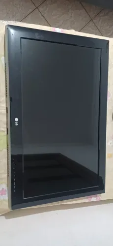 Tv LG 32 led, tela escura não sai imagem, somente