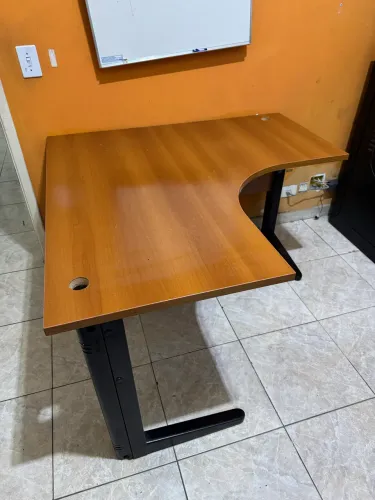 Móveis para escritório em bom estado