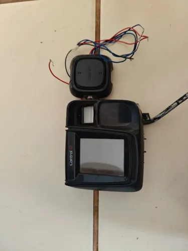 controlador de acesso biométrico Control iD iDFlex mais o SecBox da Control iD