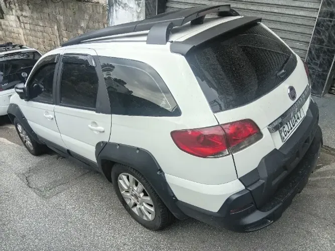 Fiat Palio Weekend Adventure Locker 1.8 Flex 2017