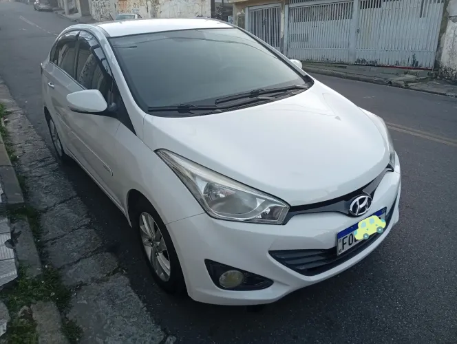 Hyundai HB20S Premium 1.6 Flex 16V Aut. 4P 2015