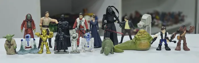 Miniaturas e Bonecos Star Wars (Valores na Descrição)