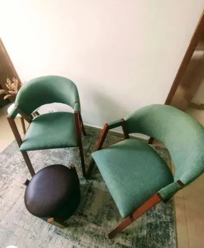 Jogo poltronas novas madeira maciça e linho