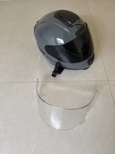 Capacete Norisk TAM 62 pouquíssimo usado com 2 lentes