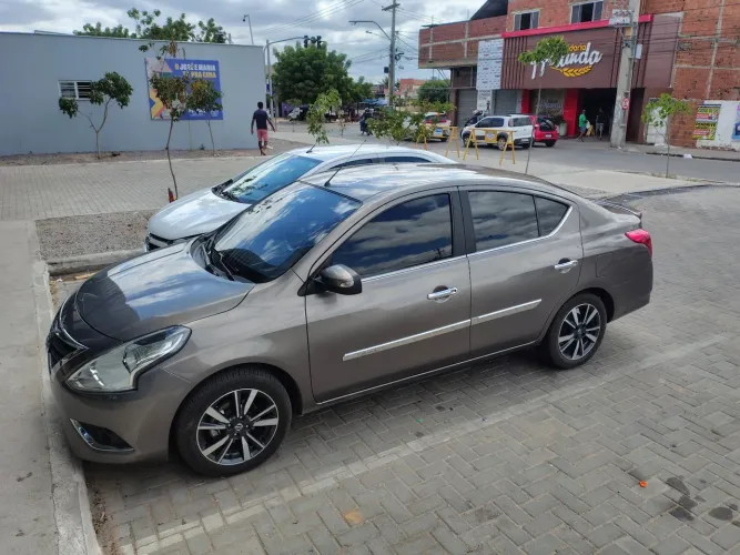 Nissan Versa V-drive Premium 1.6 16V Flex AUT 2021