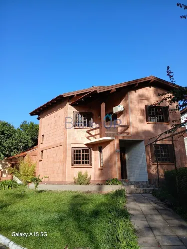 Casa de Condominio em Lomba do Pinheiro - Porto Alegre, RS