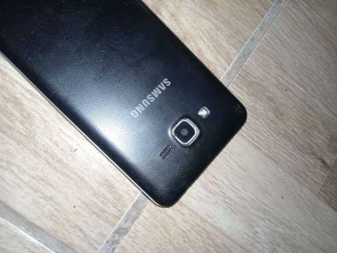 J2 prime retirada de peças ou conserto