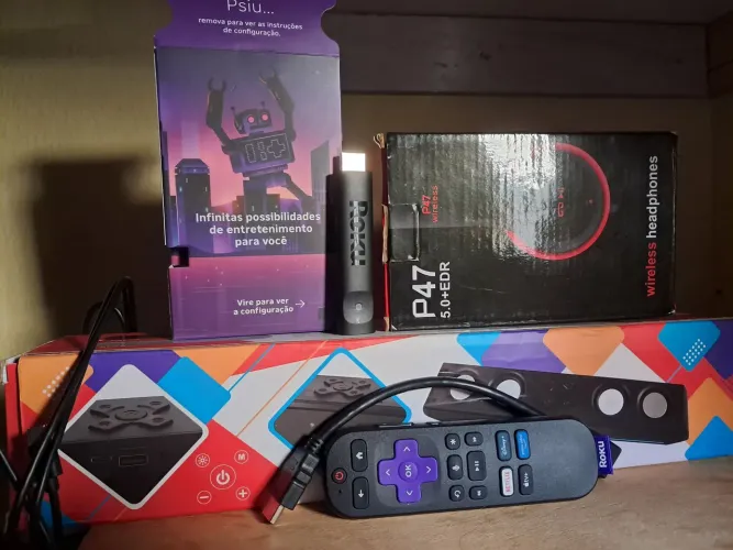 Vendo Fire Stick rouco TV apenas 20 dias de uso mas a caixinha Bluetooth e um fone de