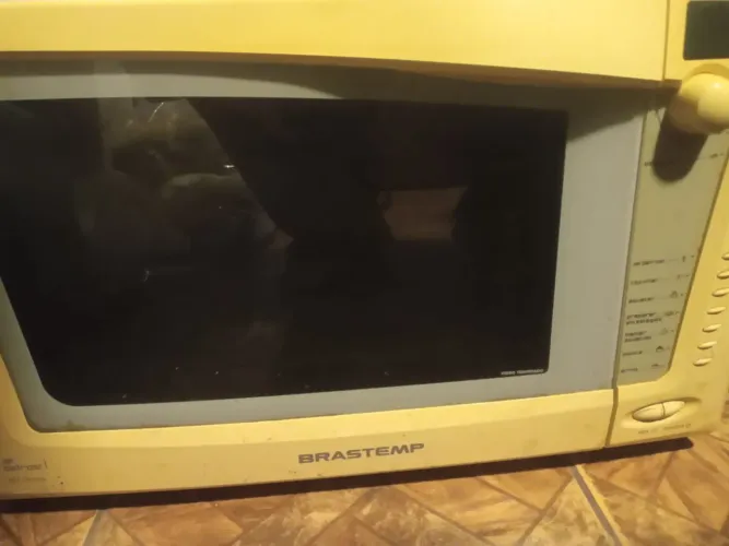 Microondas semi novo