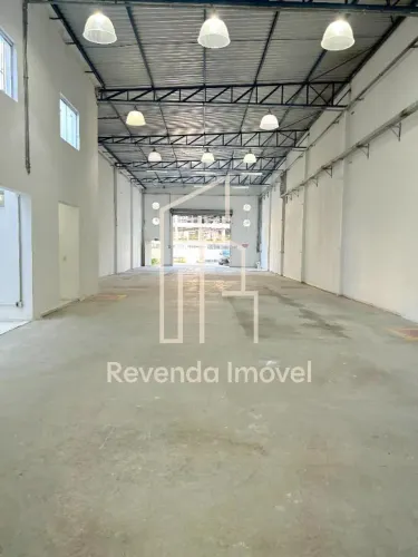 Galpão Comercial para Locação na Vila Prudente em São Paulo-SP: 3 Salas, 3 Banheiros, 6 Va