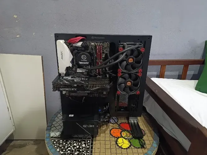 Gabinete painel Thermaltake